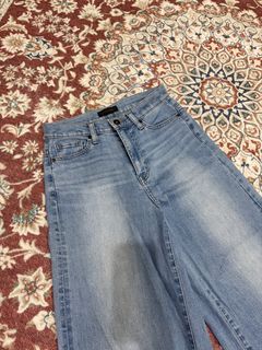 (Category: ) located in . Submitted by luvieyaaaa (Listing ID 1447262518, Image 1). Description: .