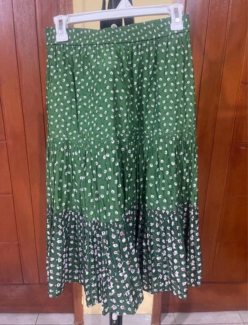 Uniqlo Paul and Joe skirt (Kategori: Gaun & Rok) berada di Jakarta Pusat. Dikirim oleh heybubbleee (ID iklan 1447126877, Gambar 2). Deskripsi: size m lp:60-90 p: 77.