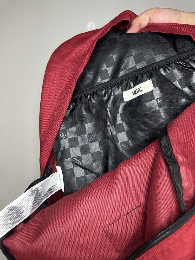 VANS BACKPACK (Category: Backpacks) located in Molave. Submitted by thriftmate13 (Listing ID 1447126558, Image 3). Description: .