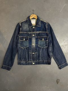 (Category: ) located in . Submitted by thefelicitythriftwear (Listing ID 1447187566, Image 1). Description: .