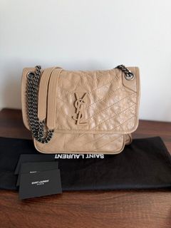 (Kategori: ) berada di . Dikirim oleh anzeraluxbags.id (ID iklan 1447142025, Gambar 1). Deskripsi: .