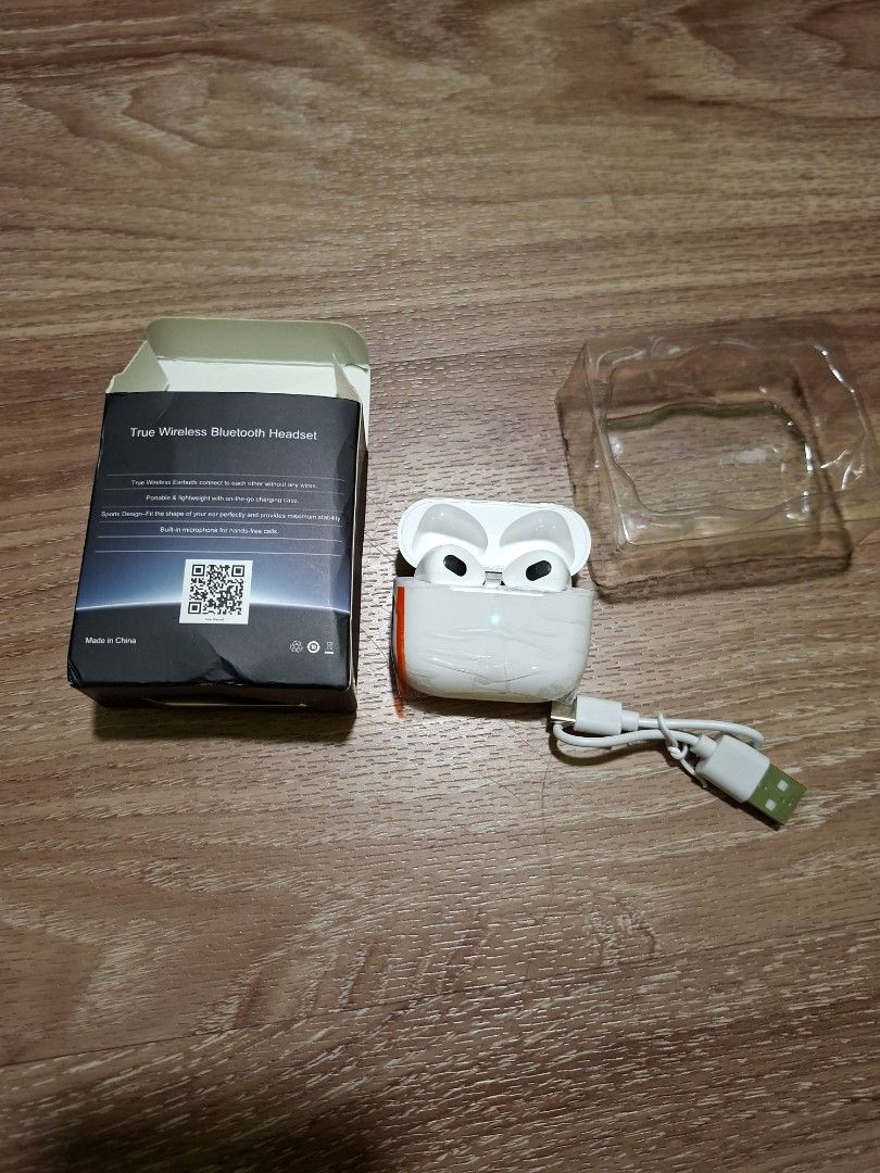 Wireless White Earbuds502082480877742081