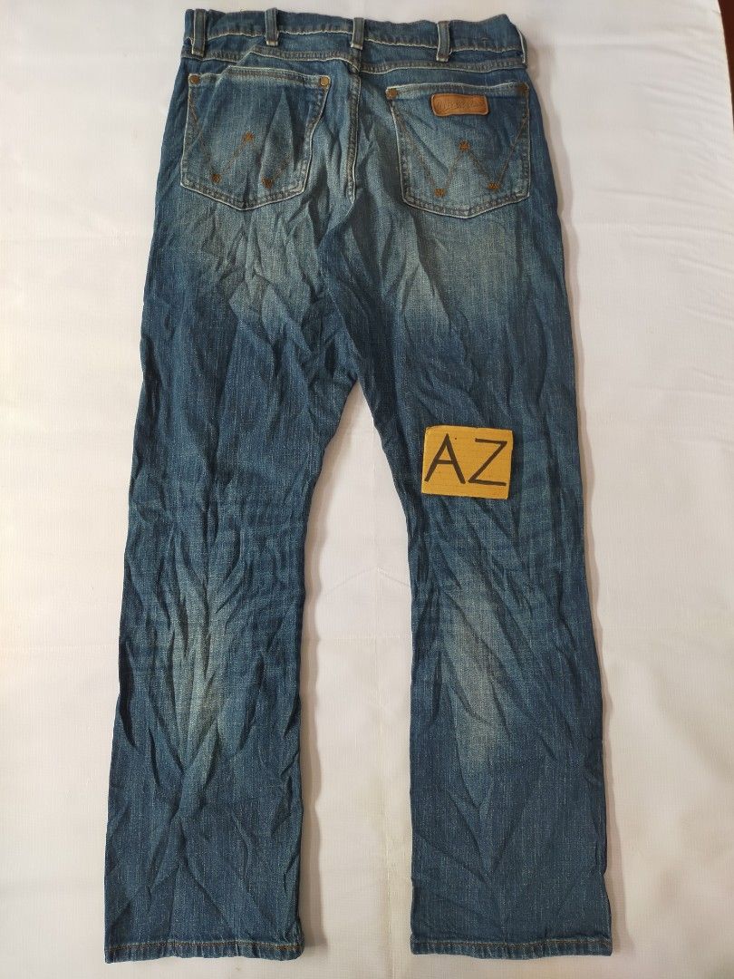 Wrangler Retro Relaxed Boot Jeans (Category: Jeans) located in Paranaque City. Submitted by azbaraguir (Listing ID 1447137538, Image 3). Description: - Wrangler Retro Jeans - Relaxed Boot Cut Fit - Classic Blue Denim Wash - Iconic Wrangler Stitching on Back Pockets - Comfortable for Everyday Wear.