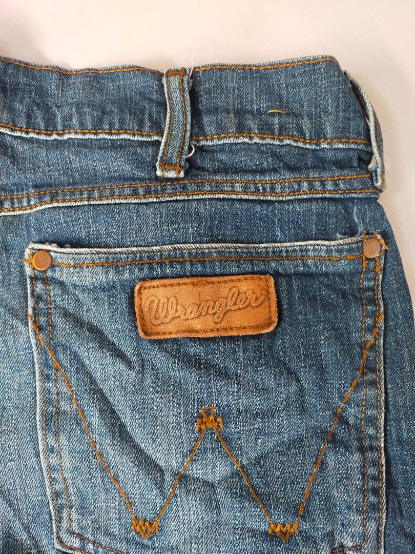Wrangler Retro Relaxed Boot Jeans (Category: Jeans) located in Paranaque City. Submitted by azbaraguir (Listing ID 1447137538, Image 1). Description: - Wrangler Retro Jeans - Relaxed Boot Cut Fit - Classic Blue Denim Wash - Iconic Wrangler Stitching on Back Pockets - Comfortable for Everyday Wear.