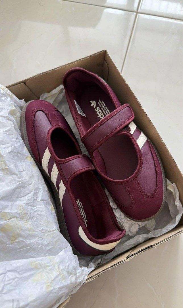 WTS Adidas Samba Jane Burgundy (Kategori: Sepatu Wanita) berada di Jambi. Dikirim oleh 251_pupieee (ID iklan 1447291290, Gambar 3). Deskripsi: .