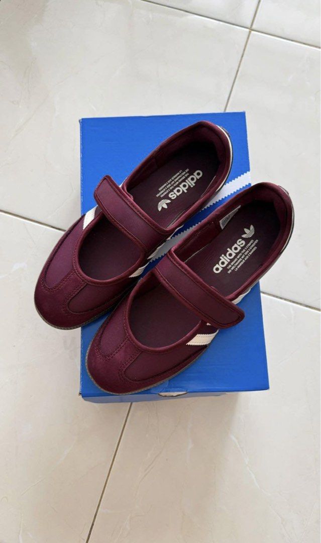 WTS Adidas Samba Jane Burgundy (Kategori: Sepatu Wanita) berada di Jambi. Dikirim oleh 251_pupieee (ID iklan 1447291290, Gambar 2). Deskripsi: .