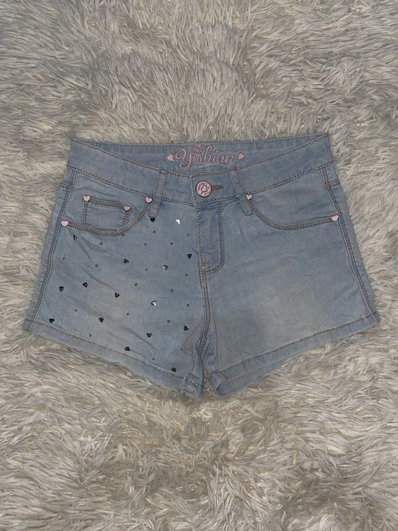 Yishion Light Denim Heart Studded Shorts (Category: Shorts) located in Cabuyao City. Submitted by joiiihbee (Listing ID 1447154659, Image 1). Description: • Color: Light • Fits Waist: 24/26 • Length: 9.5 ✔️ Excellent condition ✔️ No stains, tears or flaws 📩 Feel free to message me if you have any questions or would like more photos. .