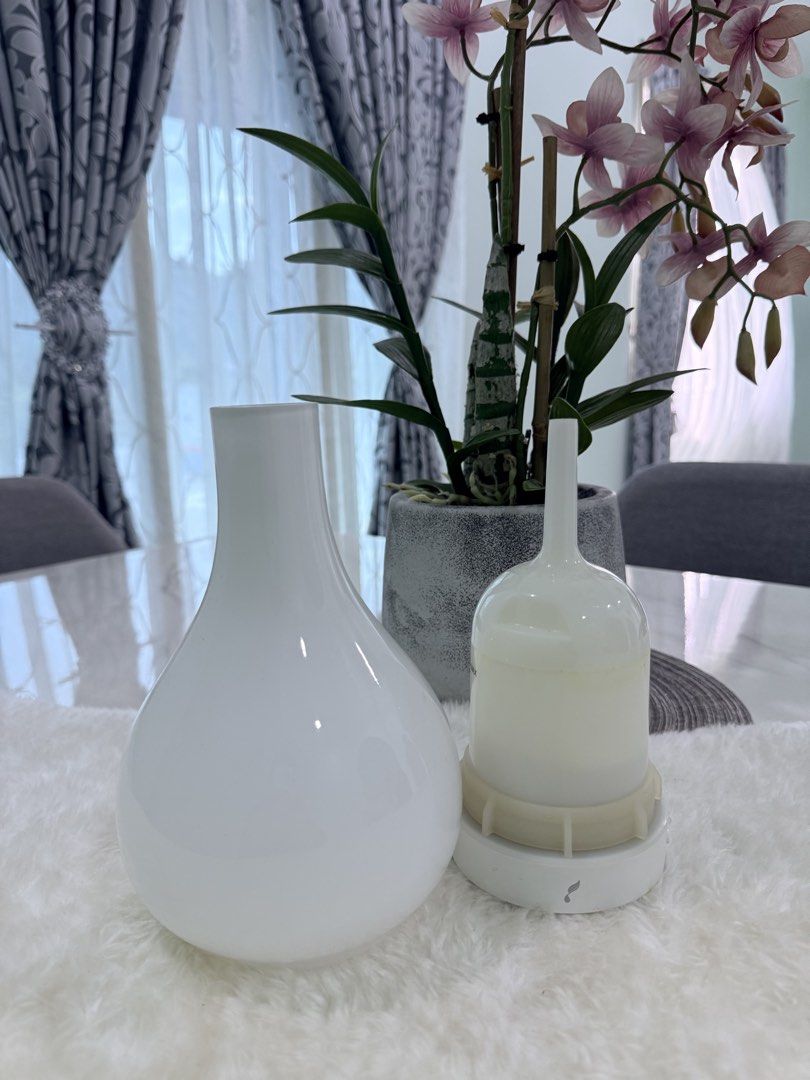 YL DIFFUSER (Category: Others) located in Alor Setar. Submitted by wniezmri33 (Listing ID 1447257181, Image 2). Description: YL Diffuser to letgo ❌ Box Only Diffuser Negotiable .