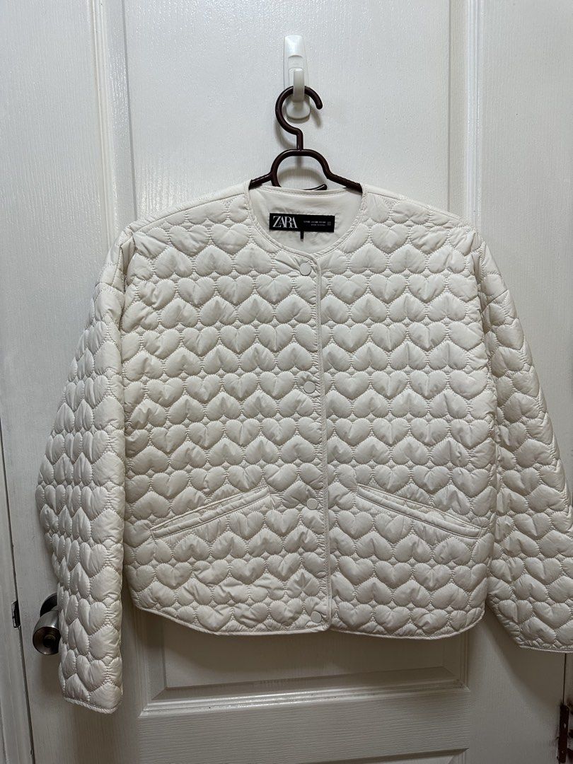 Zara white light puffer jacket (Category: Coats, Jackets and Outerwear) located in Quezon City. Submitted by favesforless (Listing ID 1447208270, Image 1). Description: Used once Condition 10/10 No flaws or problems Fits XS-S.