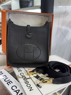 （分類：）位於 。 由 reluxury2hk 提交（商品編號 1450859845，圖片 1）。簡介： 。