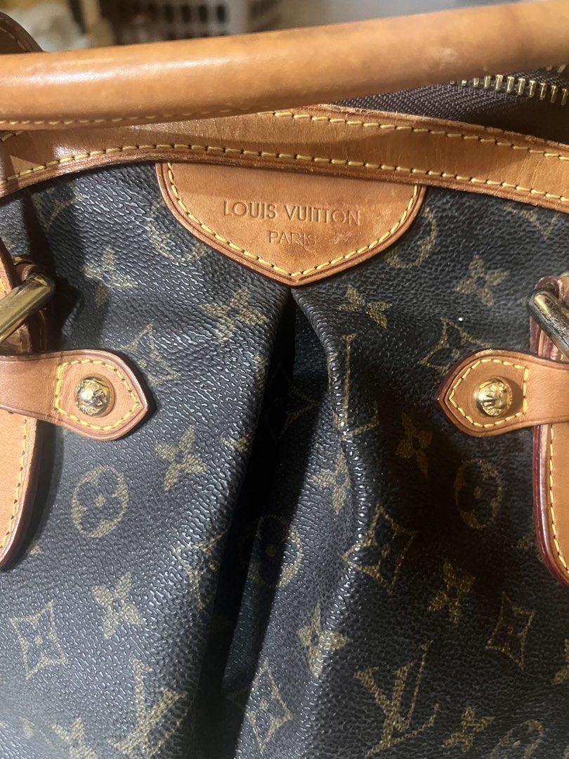 🤎 Louis Vuitton Tivoli GM Monogram (Category: Luxury Bags & Wallets) located in Baguio. Submitted by bestbuythrift (Listing ID 1450751782, Image 3). Description: Experience timeless elegance with the iconic Louis Vuitton Tivoli GM, crafted from the House’s signature Monogram coated canvas and natural cowhide leather. Its feminine silhouette, spacious interior, and premium craftsmanship make it one of Louis Vuitton’s most sought-after discontinue