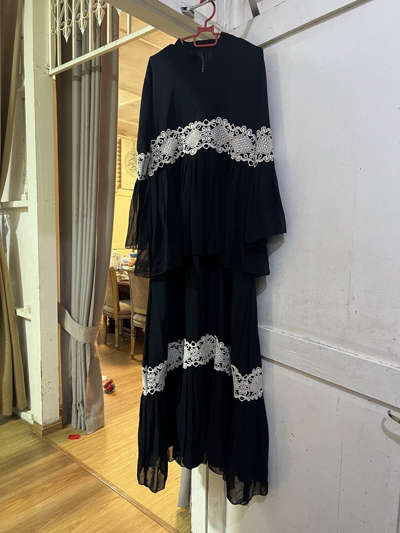 Abaya kurung 2 lapis nida dan chiffon (Category: Kaftans & Jubahs) located in Sungai Buloh. Submitted by panadolee (Listing ID 1450790808, Image 1). Description: Abaya kurung 2 layer Dalam nida Luar chiffon bersulam Dada 42-44 Labuh 55 Bersarung Lawa ni tp sy jarang pakai RM 58 inc pos sm Serious buyer only .