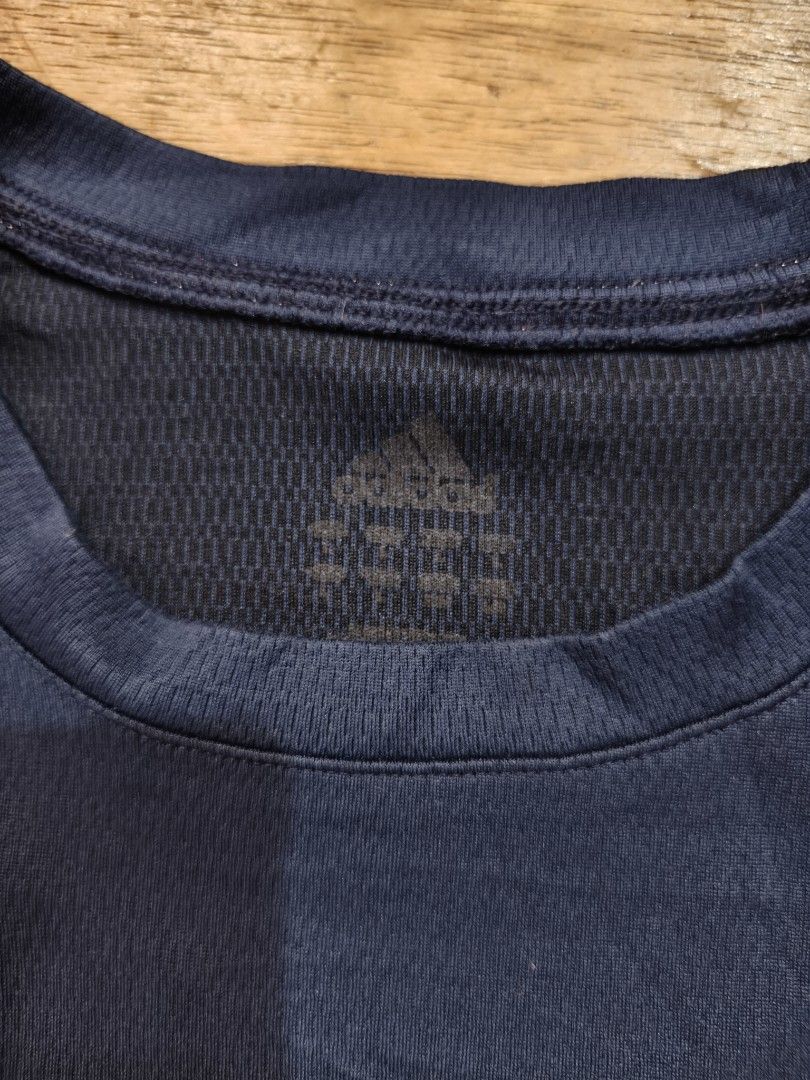 Adidas essential tshirt mid logo (Category: Activewear) located in Mandaue City. Submitted by back2street- (Listing ID 1450808954, Image 3). Description: issue: small hairline.