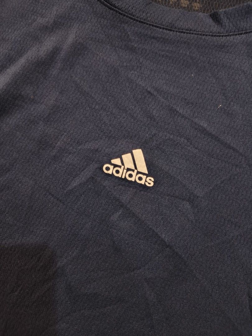 Adidas essential tshirt mid logo (Category: Activewear) located in Mandaue City. Submitted by back2street- (Listing ID 1450808954, Image 2). Description: issue: small hairline.