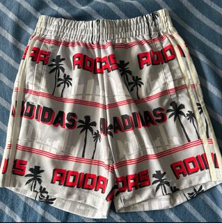 (Category: ) located in . Submitted by aptsitch (Listing ID 1450826027, Image 1). Description: .