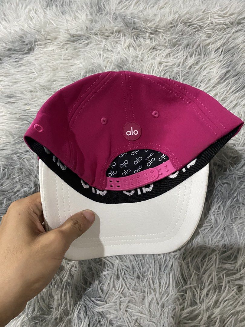 Alo 2Tone Snapback (Category: Caps & Hats) located in Quezon City. Submitted by jhoncarlo028_ (Listing ID 1450910533, Image 3). Description: Alo 2Tone Snapback 📍Sauyo Quezon City DM TO PURCHASE📩.