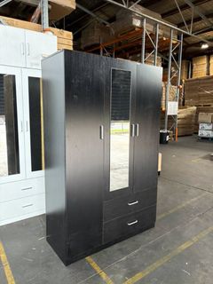 (Category: ) located in . Submitted by priceworthfurniture (Listing ID 1450934347, Image 1). Description: .