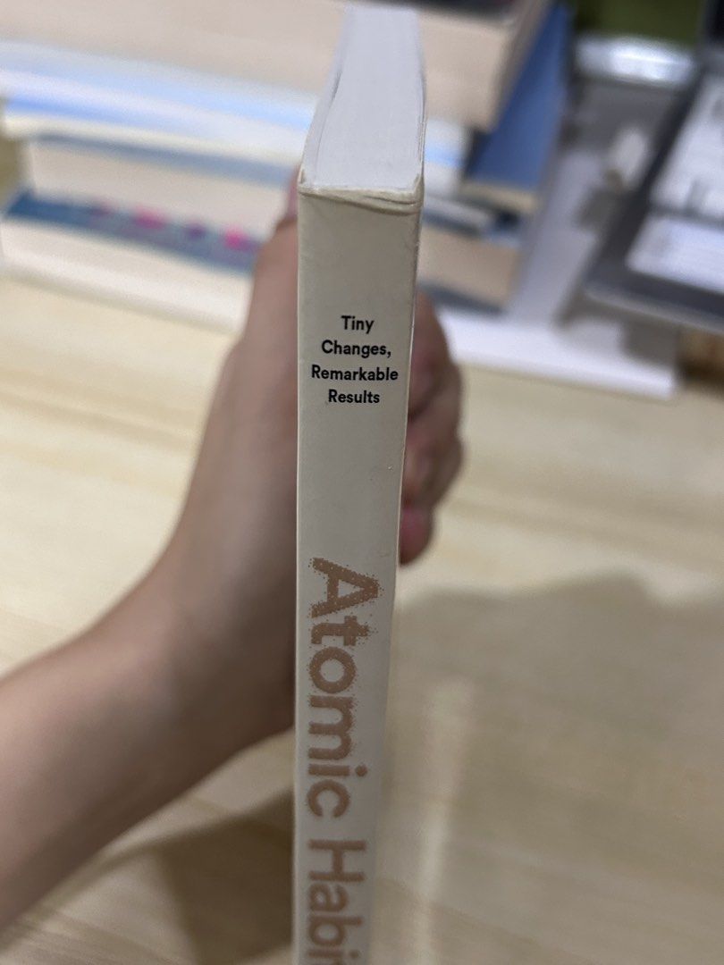 Atomic Habits by James Clear - Tiny Changes, Remarkable Results (Category: Storybooks) located in Manila. Submitted by cupofishka (Listing ID 1450860209, Image 3). Description: 🏷️ Discover the science of habit formation 🏷️ Learn to build good habits and break bad ones 🏷️ Practical strategies for small changes leading to remarkable results 🏷️ Evidence-based self-improvement 🏷️ Perfect for anyone seeking personal growth ⭐️ GR rating: 4.3 🌸 Fe