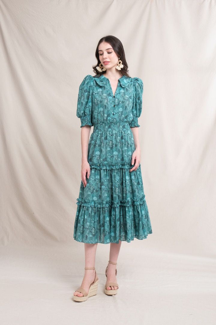 Baha gia dress bahagia world (Kategori: Gaun & Rok) berada di Jakarta Pusat. Dikirim oleh p.relovworld (ID iklan 1450321049, Gambar 1). Deskripsi: Like new 1-2x pakai Udah di dry clean Price by DM .
