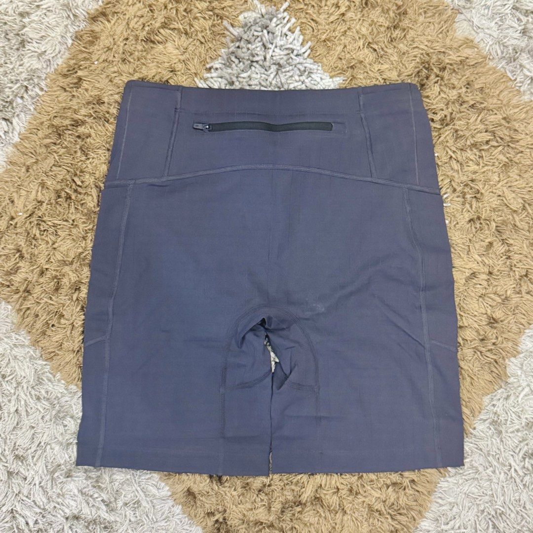 BANDIT GRIDLOCK 7 HALF TIGHTS (Category: Activewear) located in Manila. Submitted by visvim24 (Listing ID 1450853335, Image 3). Description: szMed.