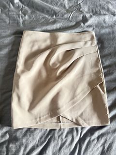 (Category: ) located in . Submitted by prettyclothescc (Listing ID 1450753105, Image 1). Description: .