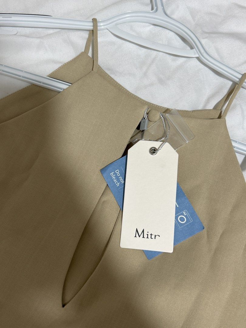 Beige Blouse (Category: Blouses) located in Cabanatuan. Submitted by wompywompy (Listing ID 1450913539, Image 2). Description: .
