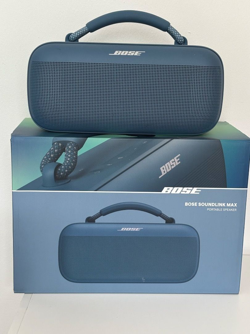 Bose SoundLink Max portable speaker (Kategori: Audio) berada di Surabaya. Dikirim oleh dimasap9595 (ID iklan 1450775530, Gambar 1). Deskripsi: kondisi masih bagus no minus lengkap baterai sehat masih seperti baru pemakaian hanya indoor.
