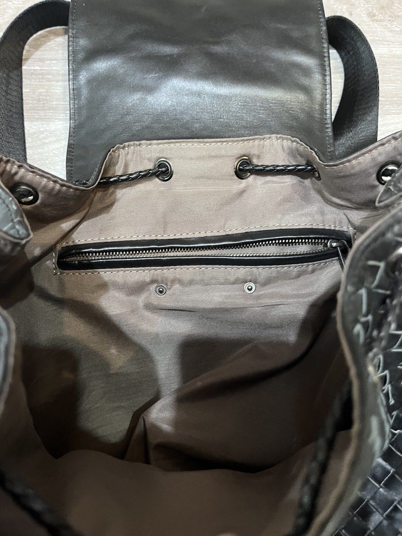 Bottega backpack (Category: Luxury Bags & Wallets) located in Iloilo. Submitted by ukayhunter.ilo (Listing ID 1450795527, Image 3). Description: Bottega backpack No white tag Missing stamp tag Noflaws .