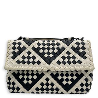 (Category: ) located in . Submitted by carousellluxury (Listing ID 1450833815, Image 1). Description: .