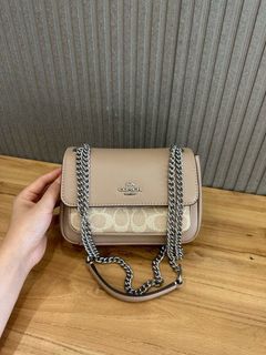 (Category: ) located in . Submitted by lira.tan (Listing ID 1450854353, Image 1). Description: .