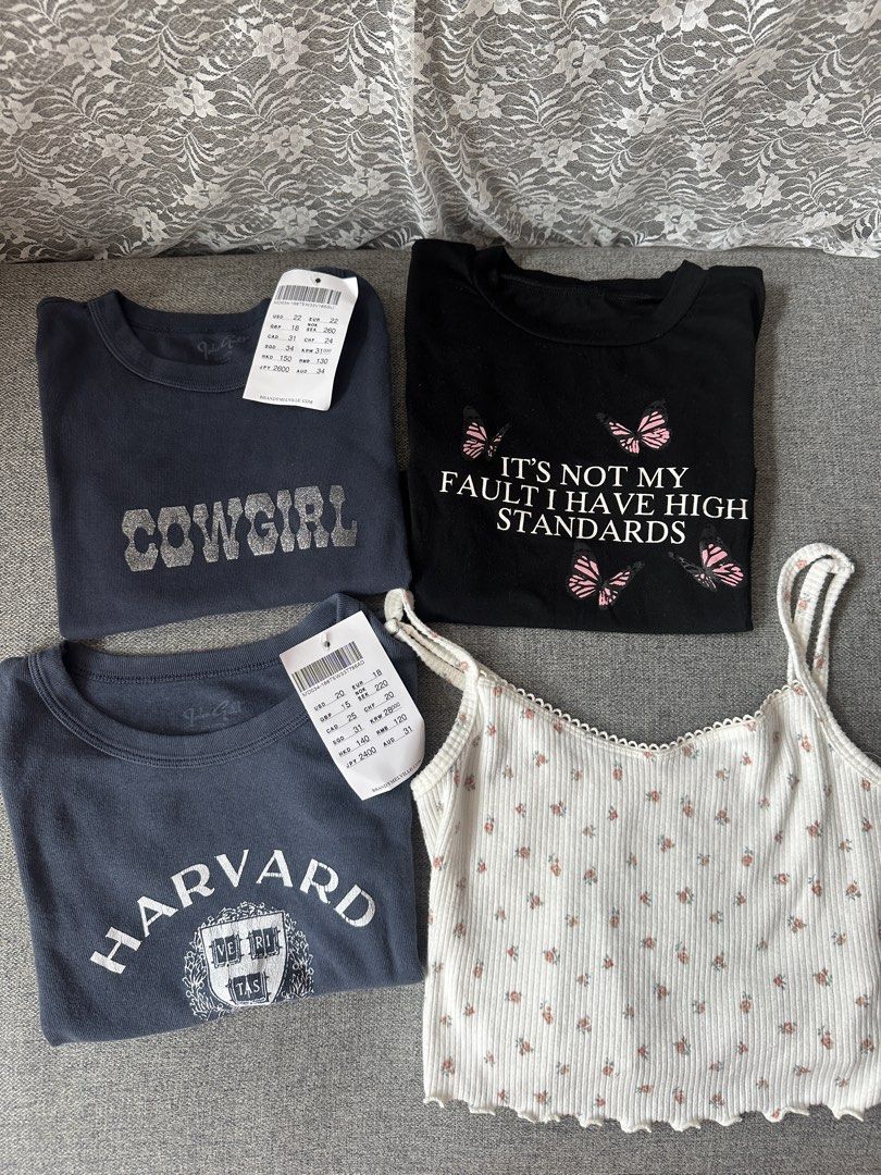 Brandy Melville / Hollister / Korea top （分類：T-shirt）位於 Hong Kong。 由 isbelle_cheung 提交（商品編號 1450820835，圖片 1）。簡介： Brandy Melville cowgirl crop top $150 Brandy Harvard crop top $120 It’s not my fault I have high standards too $50 Hollister floral tank $40。