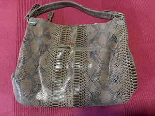 (Category: ) located in . Submitted by musikchic (Listing ID 1450860973, Image 1). Description: .