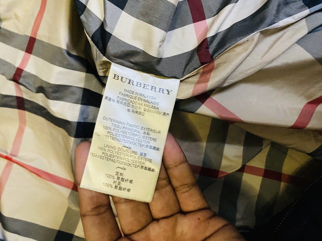 Burberry black nylon coat jacket (Category: Luxury Accessories) located in Caloocan City. Submitted by luxurymurayta888 (Listing ID 1450916224, Image 3). Description: large.