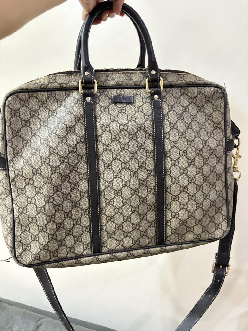 Business Bag (Category: Laptop Bags & Sleeves) located in Balanga. Submitted by neri_declutters (Listing ID 1450853910, Image 1). Description: .