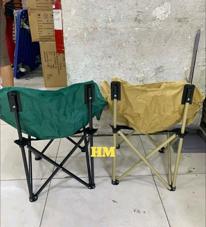 Camping Moon chair (Category: Chairs) located in Manila. Submitted by vannie30 (Listing ID 1450741653, Image 3). Description: .