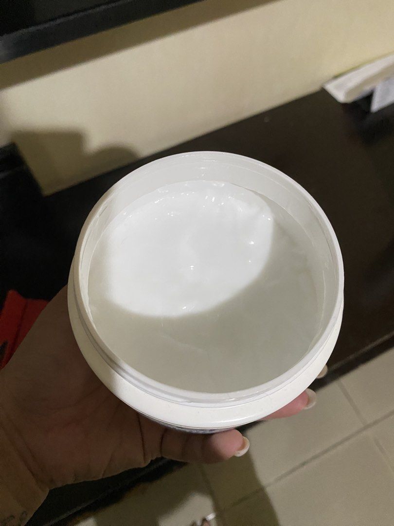 CeraVe Moisturizing Cream 3 Essential Ceramides (Category: Face Care) located in Caloocan City. Submitted by byriri63111992 (Listing ID 1450775272, Image 1). Description: pasalubong from US approx 70% remaining decluttering.