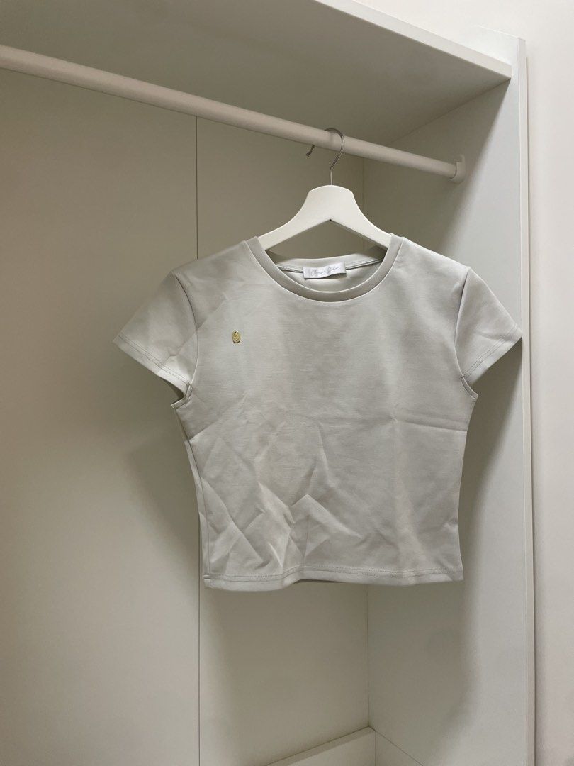 Chrissie Studio 圓領太空tee 淺密瓜 （分類：其他上衣）位於 Hong Kong。 由 tabotaboooooo 提交（商品編號 1450907392，圖片 1）。簡介： 2025淺蜜瓜色。