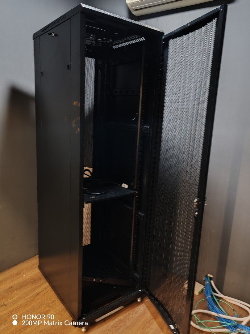 Clever Server Rack Cabinet with Doors and Power Outlets514964907790837761