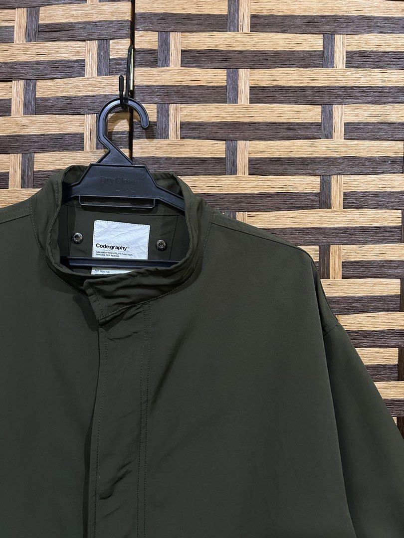 CODE GRAPHY PARKA JACKET (Category: Activewear) located in Kota Bharu. Submitted by brandthriftoutdoor_ (Listing ID 1450820568, Image 2). Description: CODE GRAPHY PARKA JACKET ✅ colour : olive green ✅size tag : S(prefered M-L) ✅manual sizing : (P26/L37) ✅condition : 9/.510 💰RM59.00 post/ dfod W/A 0️⃣1️⃣9️⃣5️⃣9️⃣3️⃣2️⃣9️⃣5️⃣2️⃣ .