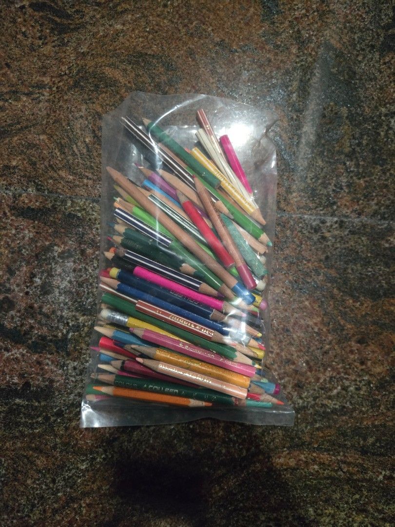 Colour pencil (Category: Stationery & School Supplies) located in Singapore. Submitted by liyi.flora (Listing ID 1450831734, Image 1). Description: .