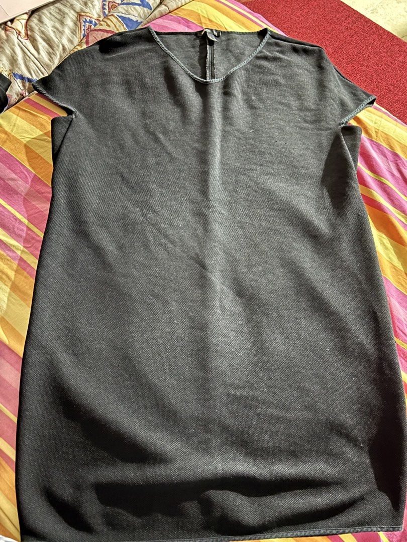 Dark Grey Dress (Category: Dresses) located in Manila. Submitted by misapreloved (Listing ID 1450908848, Image 1). Description: .