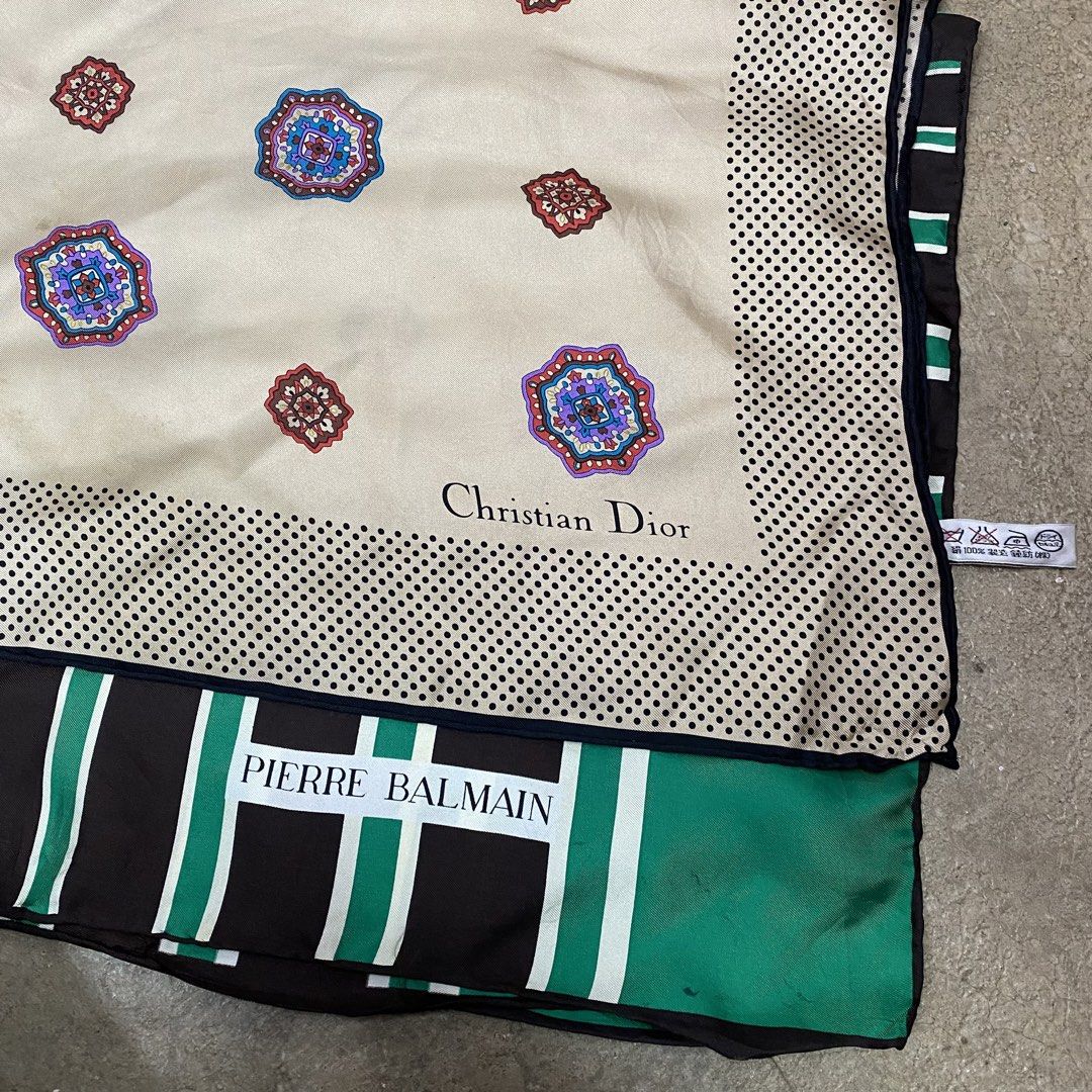 Dior combo (Category: Scarves) located in Kuala Lumpur. Submitted by vintagevictim (Listing ID 1450780120, Image 1). Description: Ada kesan koyak kecik.