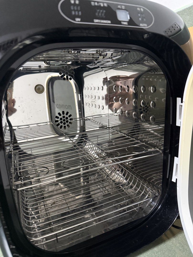 Ecomom Sterilizer UV Dryer Anion (Category: Breastfeeding & Bottle Feeding) located in Limay. Submitted by jnl05 (Listing ID 1450865000, Image 1). Description: - Ecomom Sterilizer with UV and Anion Drying - Timer and Auto Modes for convenience - Interior racks for organized storage - Effectively keeps items clean and dry - Power cord included -Model : ECOMOM 100 Original Price: 18,999.