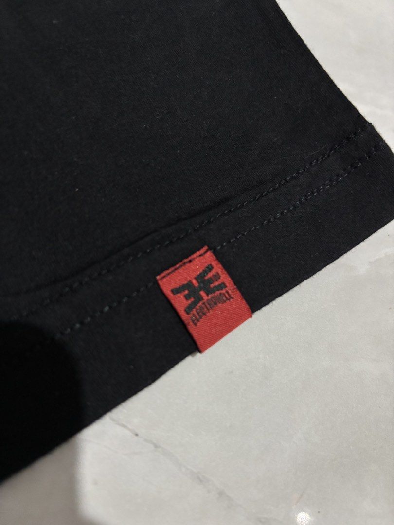 ELECTROHELL (Category: Tshirts & Polo Shirts ) located in Marikina City. Submitted by _cgrandomz (Listing ID 1450818396, Image 3). Description: Electrohell T-Shirt 💰 Price: 350 Brand: Electrohell Size: XL Dimensions: 20” Width × 30.5” Length Condition: Good overall condition Issue: None Reason for Selling: Decluttering 📍 Meetup: Marikina area or Gateway Cubao 📦 Shipping: J&T Express or Lalamove (buyer’s expense) 💳 Payment: GCash or Maya 📩 Fe