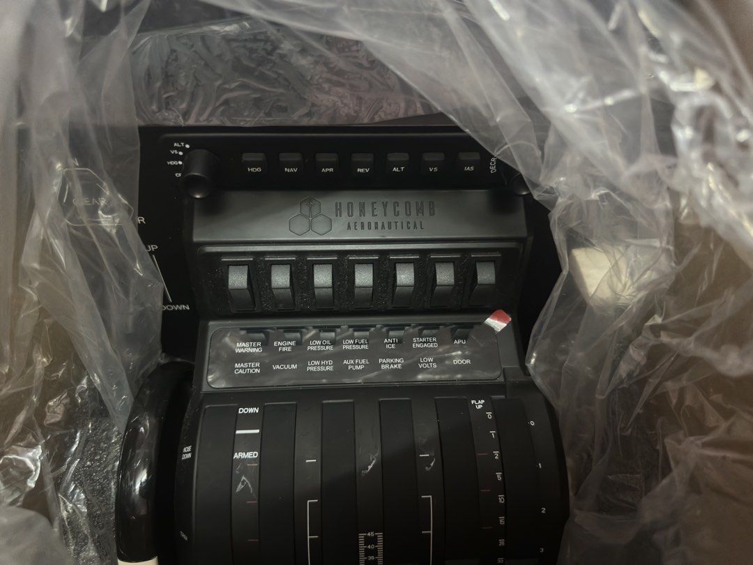 Flight simulator Controller (Category: Controllers) located in Cukai. Submitted by wanz461 (Listing ID 1450841556, Image 3). Description: cuma pakai 5-6 kali,condition 99.9% like new,item takkan di pos ,cuma datang pickup sendiri atau apa2 boleh roger. COD area kemaman dan kuantan.