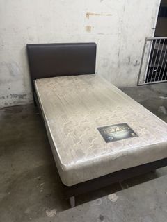 (Category: ) located in . Submitted by EASYMOVE (Listing ID 1450865752, Image 1). Description: .