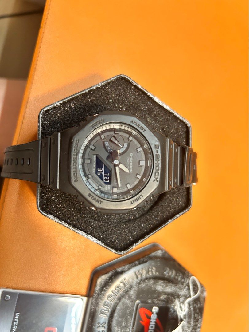GA-2100 （分類：手錶）位於 Hong Kong。 由 zhao33333 提交（商品編號 1450775020，圖片 3）。簡介： 有收据，有保养卡，有盒，Alipay ／现金。