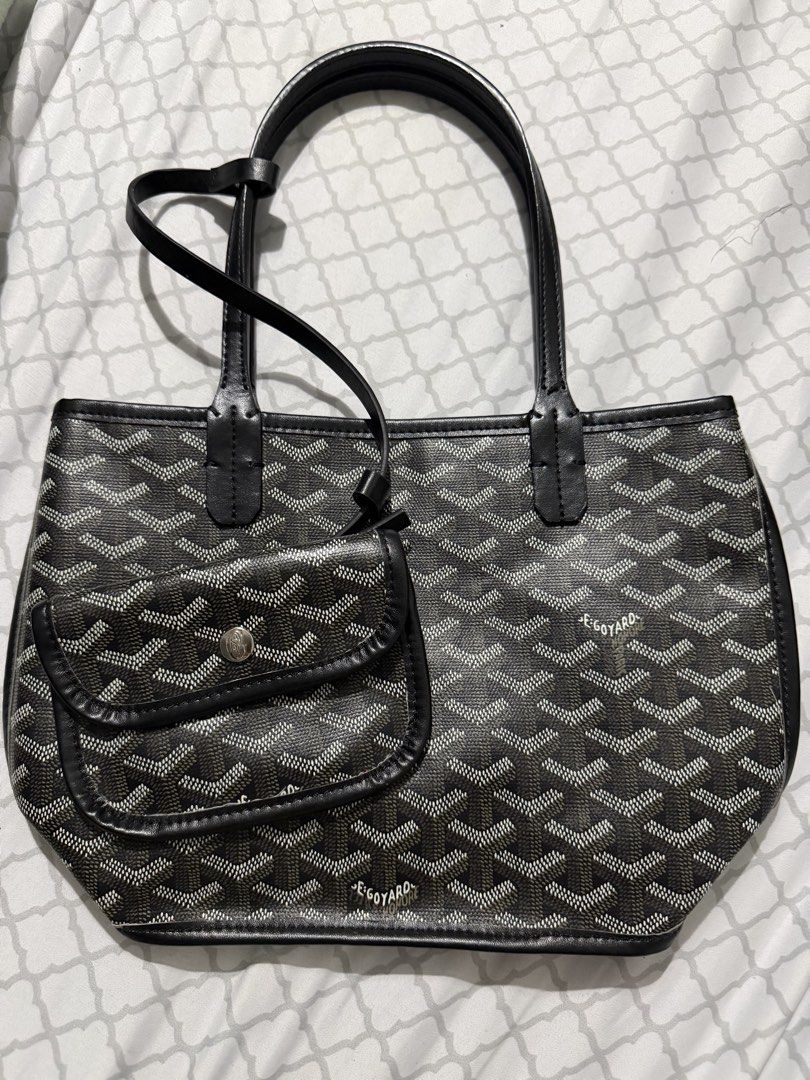 GOYARD MINI ANJOU TOTE BAG (Category: Luxury Bags & Wallets) located in Antipolo. Submitted by ennyhl_fr_eastside (Listing ID 1450908507, Image 1). Description: - Classic Goyard tote bag - Features iconic monogram pattern - Comes with a matching pouch - Leather handles and trim - Great for everyday use - Plenty of space inside - A timeless piece for your collection.