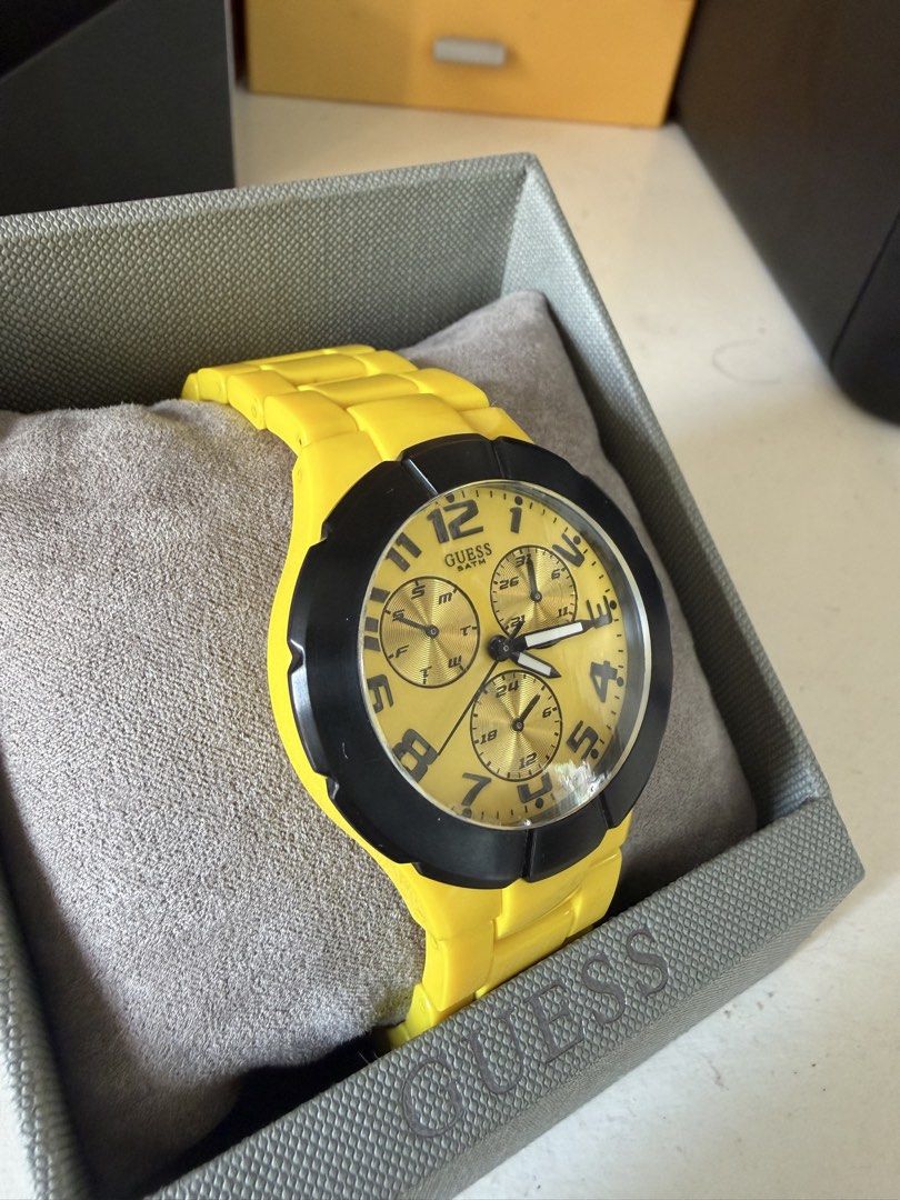 Guess W11594G5 men's watch (Category: Men's Watches) located in Manila. Submitted by kengsilog (Listing ID 1450813091, Image 3). Description: For sale Never been used Brand new with box Meet up only RFS: Dont like the color.
