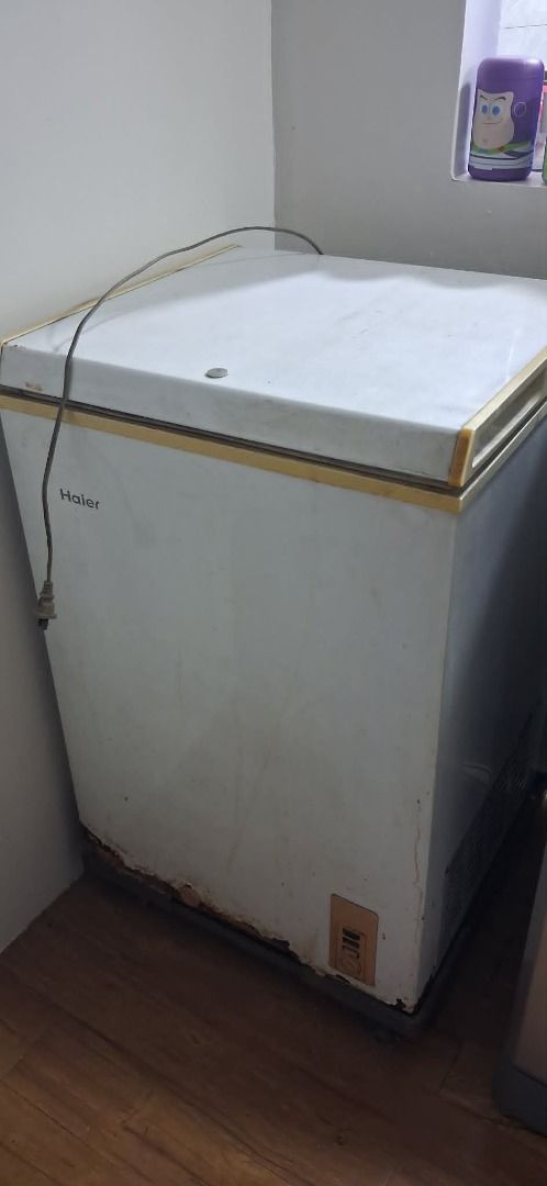 Haier Chest Freezer BD - 106H (Category: Refrigerators and Freezers) located in Cavite. Submitted by dj1987 (Listing ID 1450762240, Image 3). Description: - Haier BD - 106H Chest Freezer - Freezing Capacity: 9kg/24h - Power Consumption: 90W - Rated Voltage: 220V - Rated Frequency: 60Hz - Includes wire basket - Functional, with visible rust and wear marks on exterior and interior - Ideal for start up business - non-inverter -for pick up / delivery